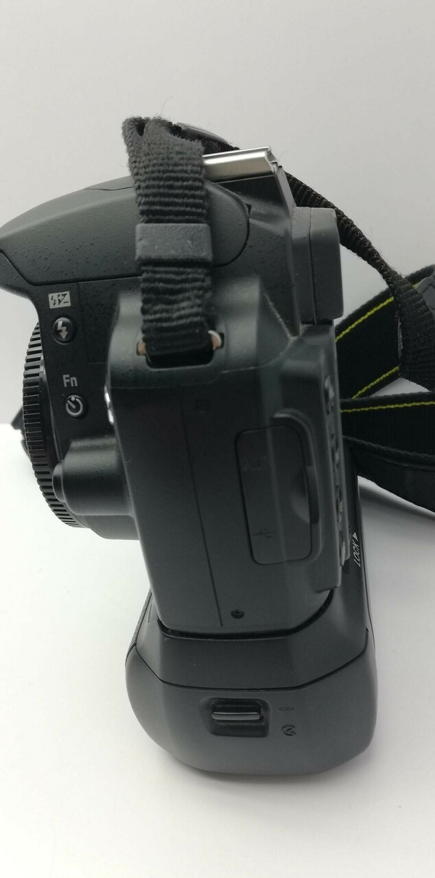 aparat-nikon-d40-ladowarka-karta-2gb-jakosc-video-brak-nagrywania