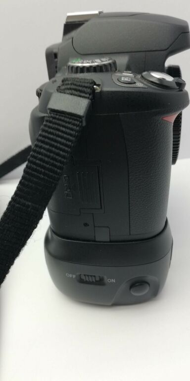 aparat-nikon-d40-ladowarka-karta-2gb-rozmiar-matrycy-inny