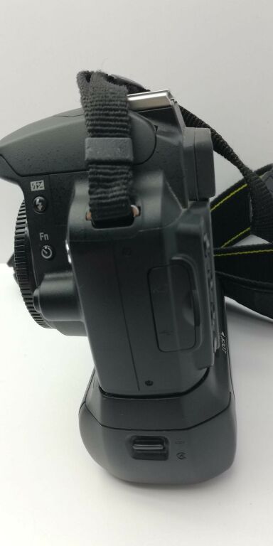 aparat-nikon-d40-ladowarka-karta-2gb-jakosc-video-brak-nagrywania