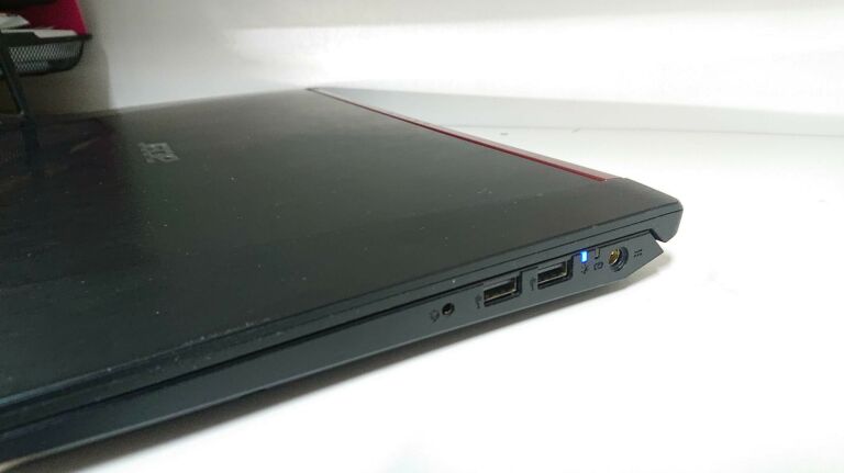 laptop-acer-nitro-an515-34-n17c4-wada-przekatna-ekranu-156