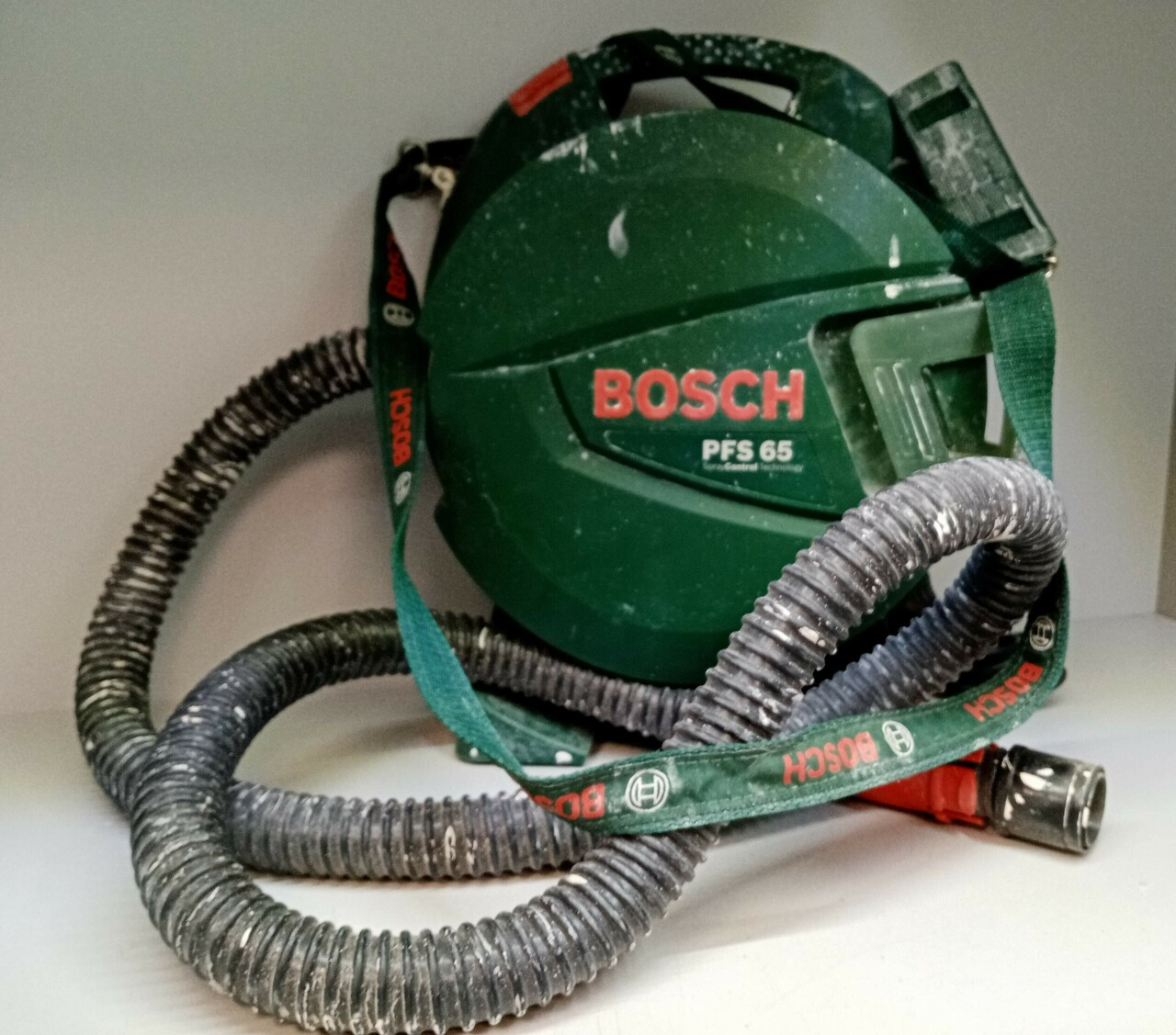 pistolet-do-malowania-bosch-pfs-65-zasilanie-elektryczne