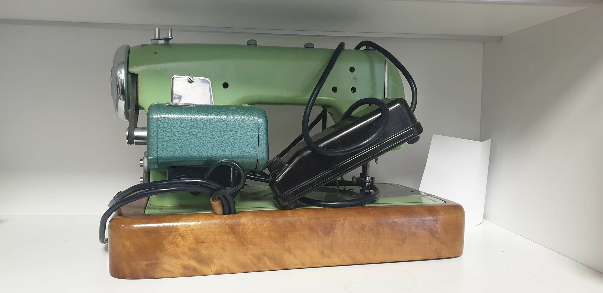 maszyna-do-szycia-wifama-retro-1960-opis-stan-nie-wymaga-renowacji