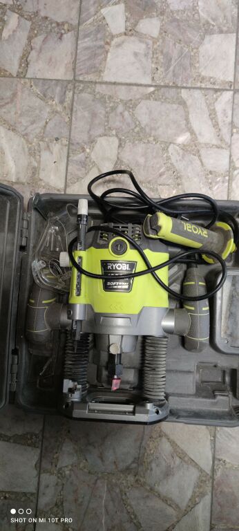 RYOBI RRT1600 FREZARKA GÓRNOWRZECIONOWA