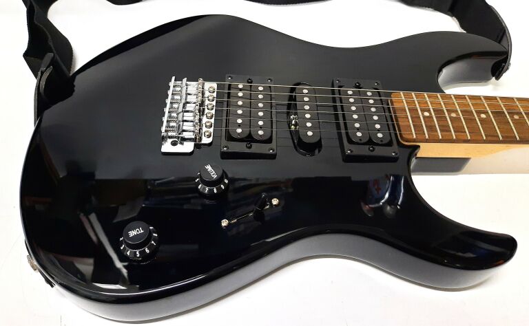 gitara-elektryczna-yamaha-erg-121c-stan-uzywany