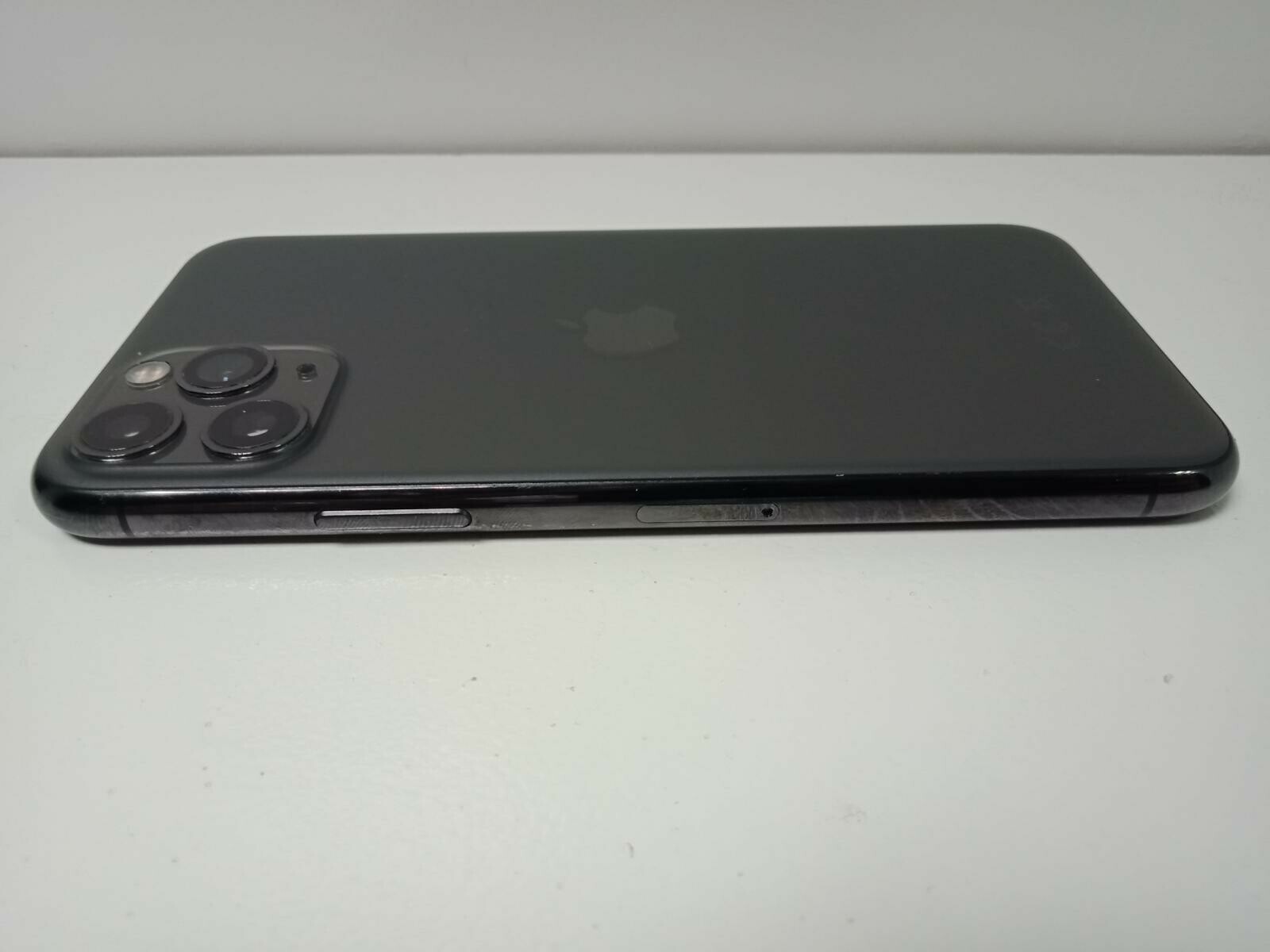 telefon-apple-iphone-11-pro-komplet-kod-producenta-mwc22pma