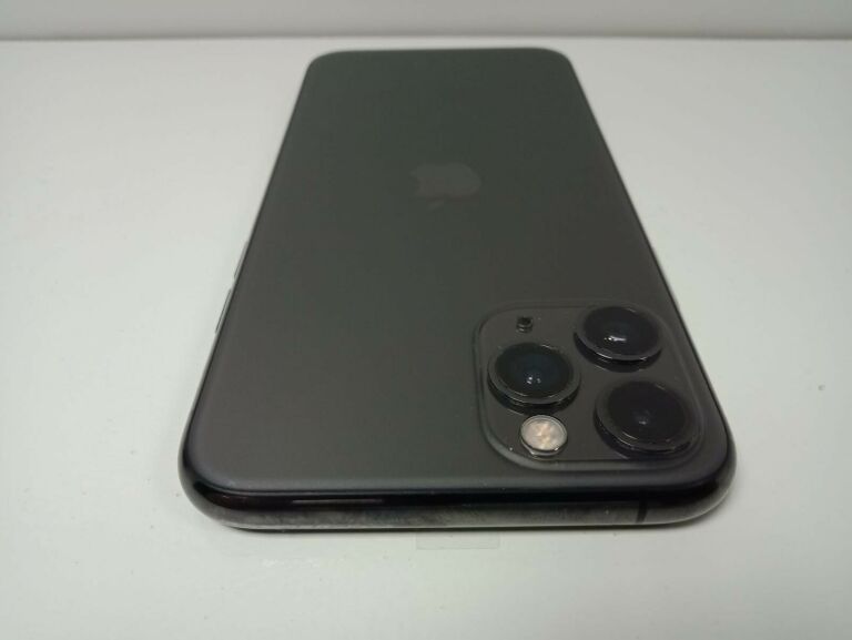telefon-apple-iphone-11-pro-komplet-ean-190199388635