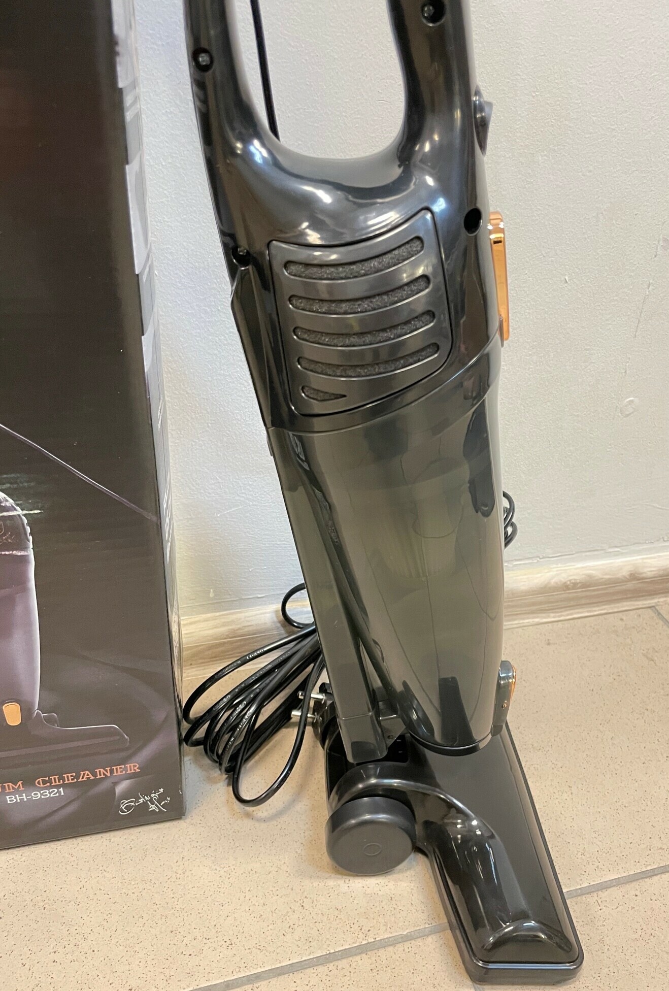 odkurzacz-pionowy-berling-haus-bh-9321-jak-nowy-model-bh-9321