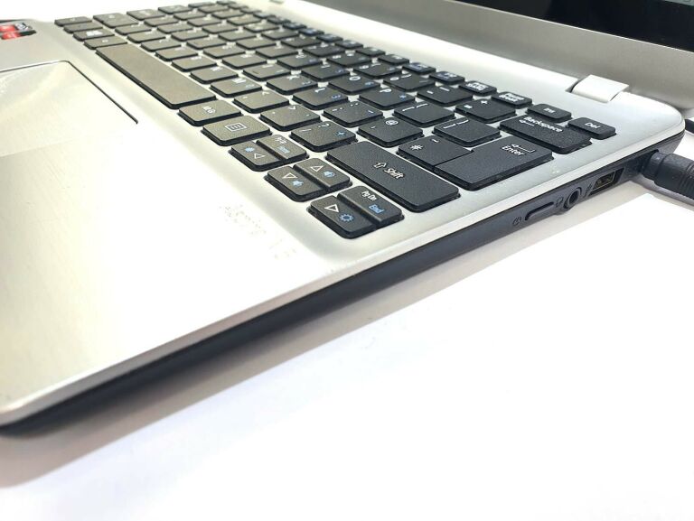 LAPTOP ACER ASPIRE V5-122P A4-1250/480GB SSD/4GB