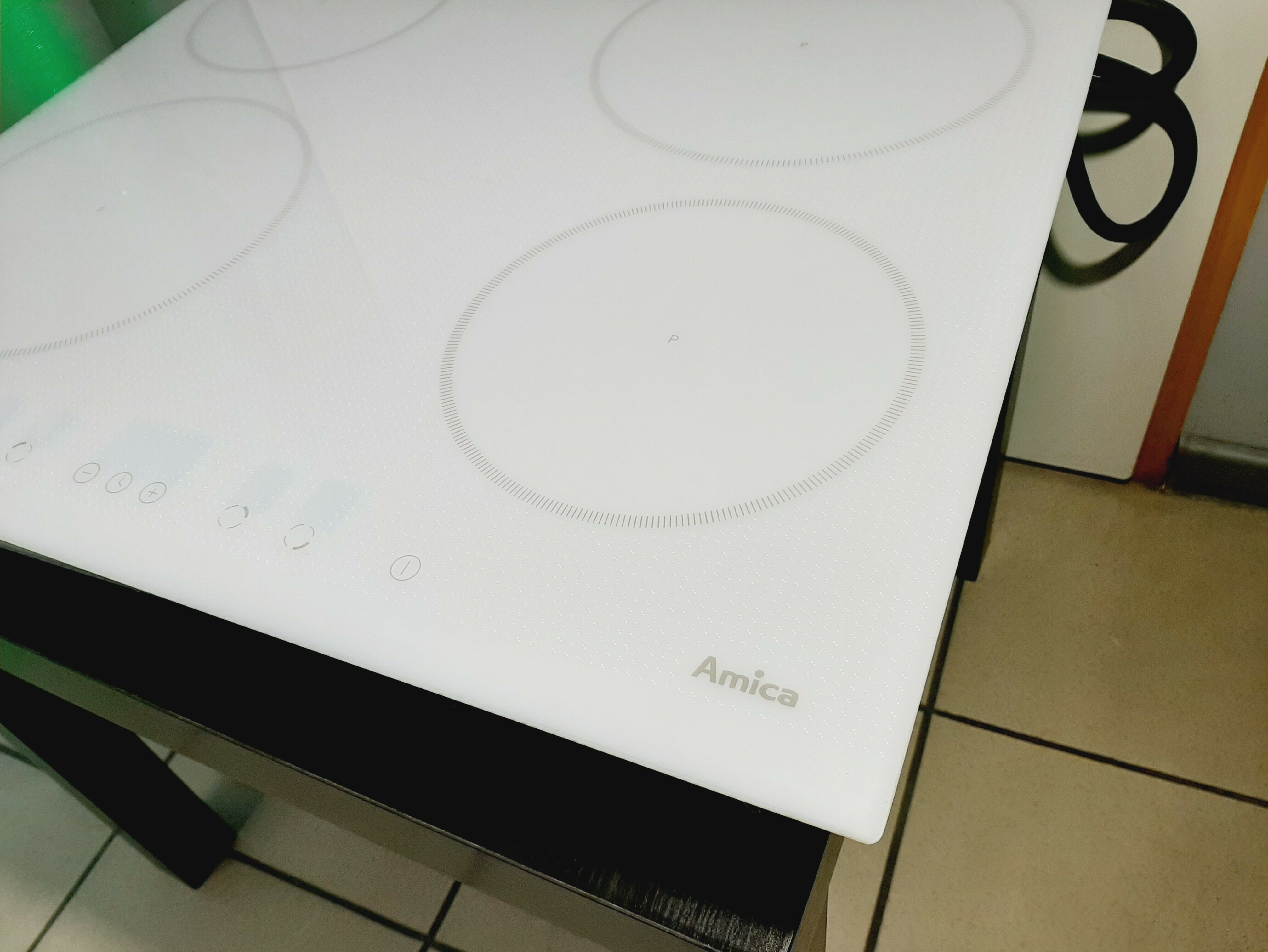 biala-plyta-indukcyjna-amica-pi-6140-wtk-stan-uzywany