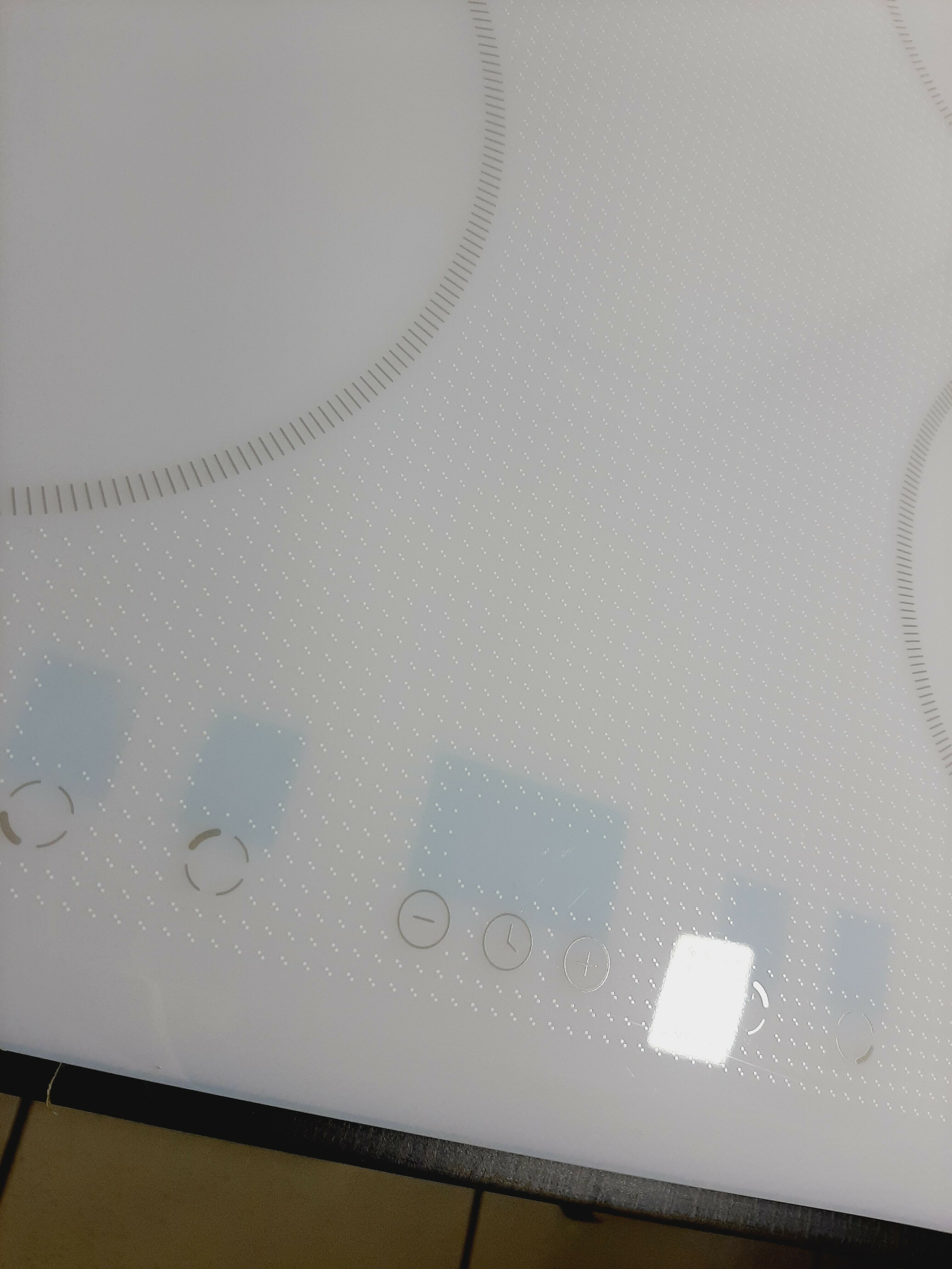 biala-plyta-indukcyjna-amica-pi-6140-wtk-wykonanie-plyty-szklo-ceramiczne