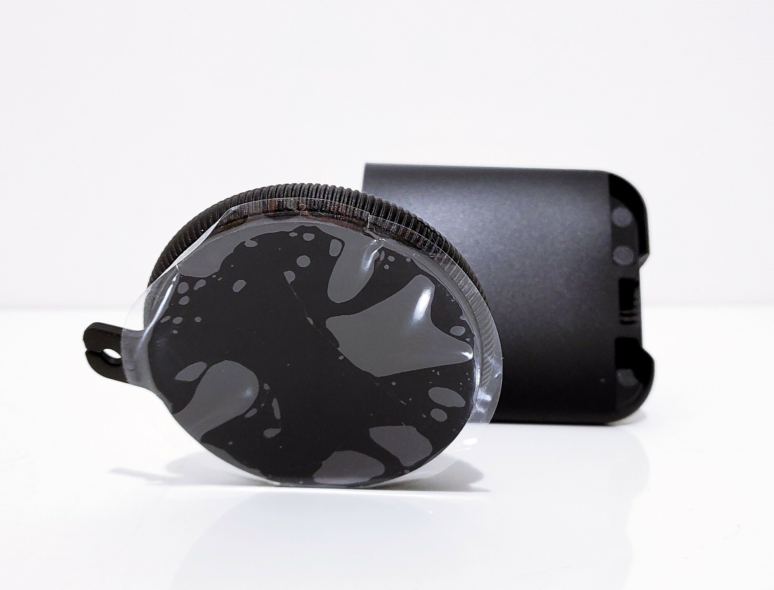 uchwyt-samochodowy-z-funkcja-ladowania-htc-one-m8-kod-producenta-512019