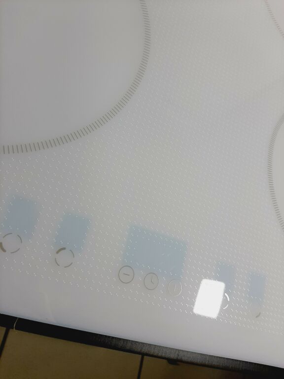 biala-plyta-indukcyjna-amica-pi-6140-wtk-wykonanie-plyty-szklo-ceramiczne