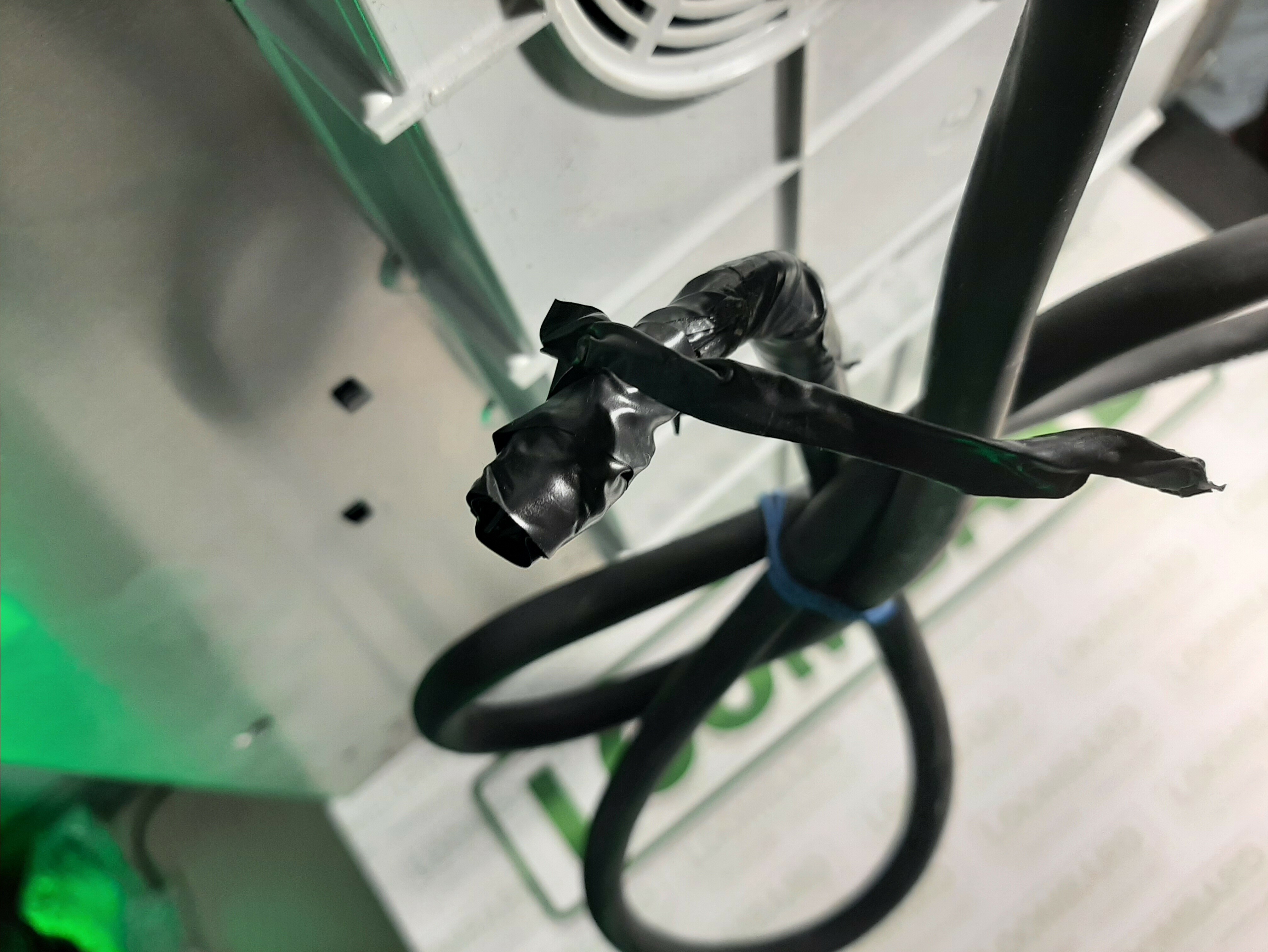 biala-plyta-indukcyjna-amica-pi-6140-wtk-ean-4008496652648