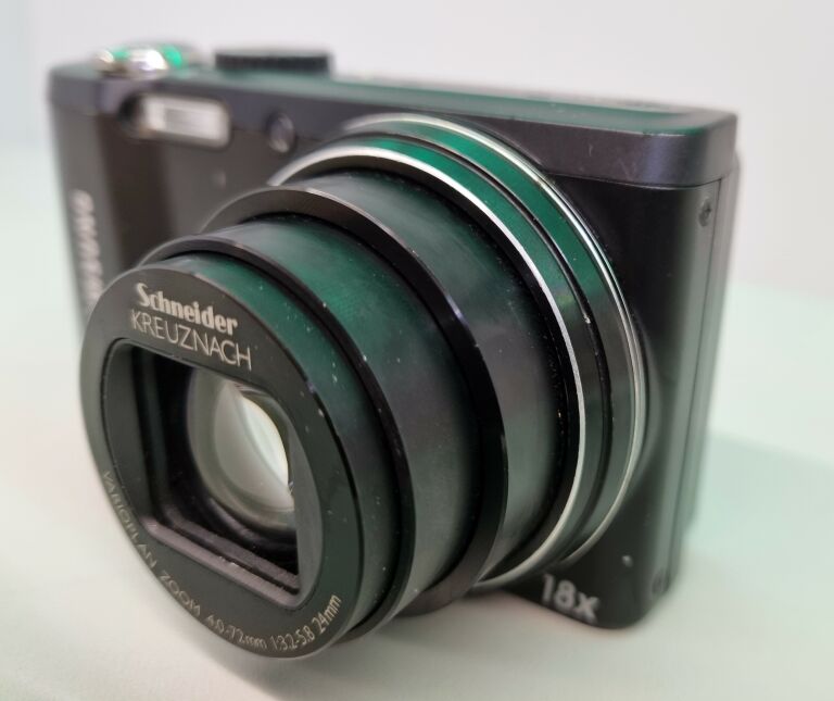 APARAT SAMSUNG WB700 14,1 MPX