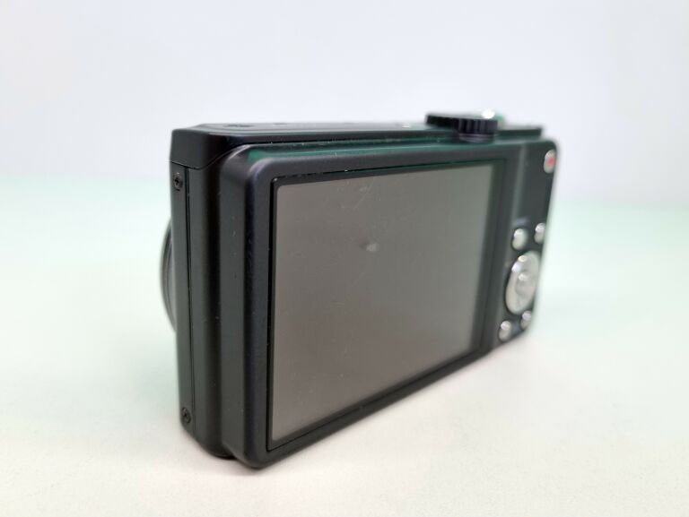APARAT SAMSUNG WB700 14,1 MPX