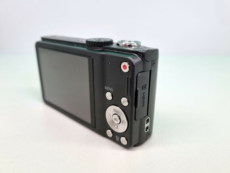 APARAT SAMSUNG WB700 14,1 MPX