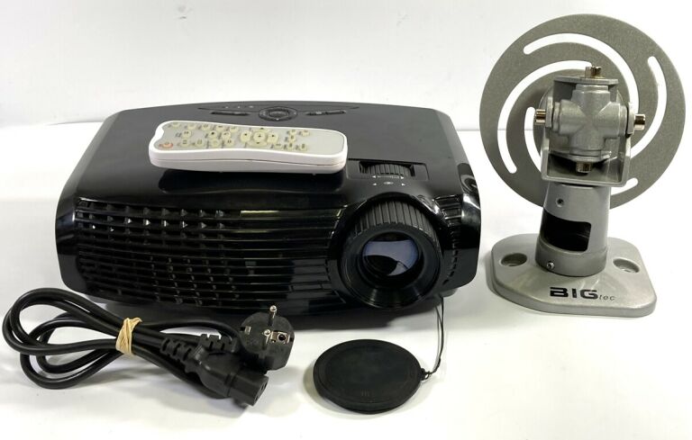 PROJEKTOR OPTOMA HD200X DLP FULL HD PRZEBIEG 200H