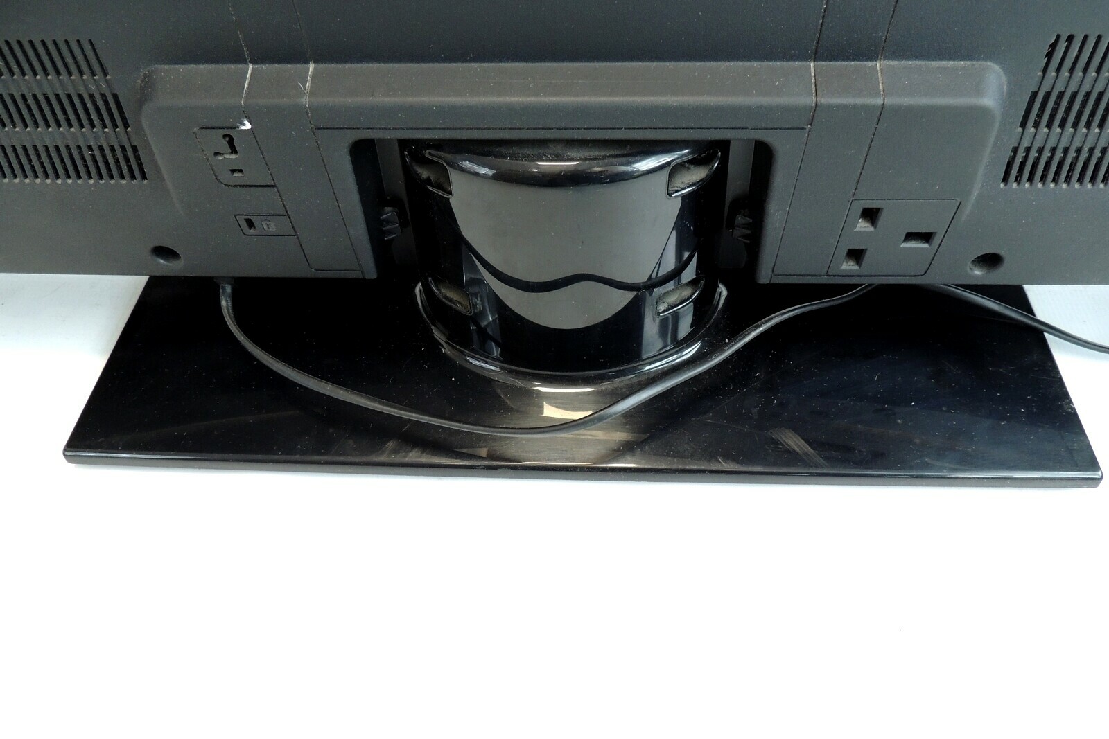 hyundai-fl40211-smart-full-hd-2xhdmi-usb-dvb-t-przekatna-ekranu-cale-40