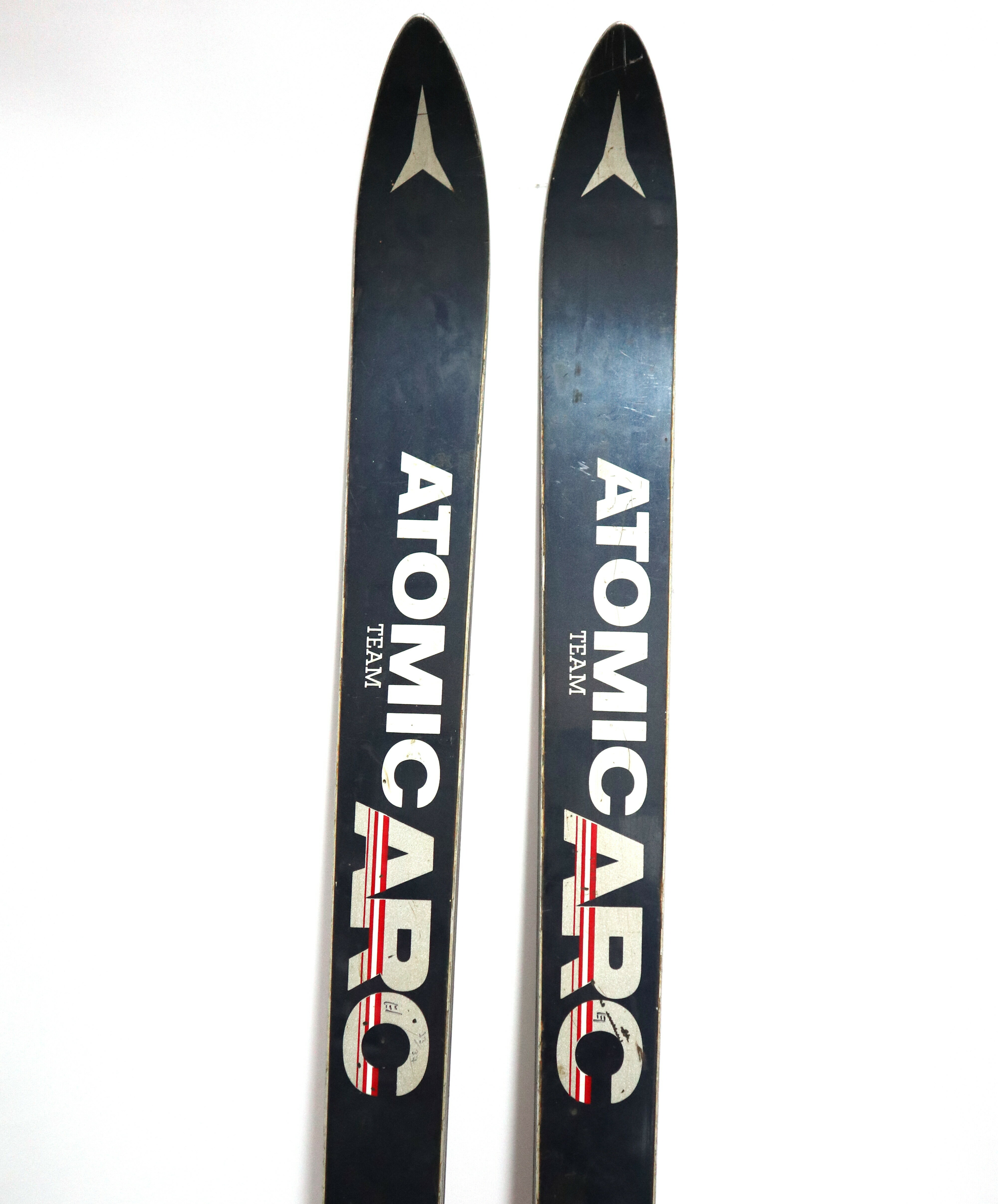 narty-atomic-arc-racing-series-205-kolor-dominujacy-czarny