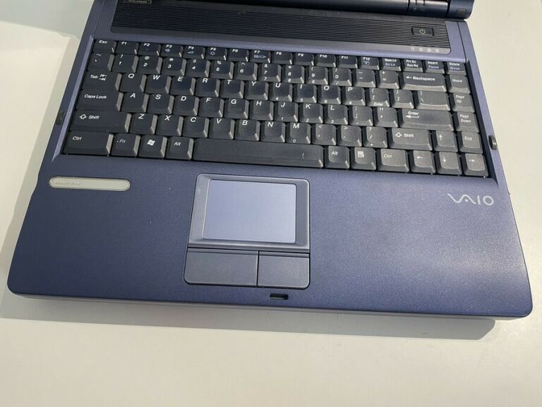 LAPTOP SONY VAIO PCG-FRV26 (DZIALA NA ŁADOWARCE)