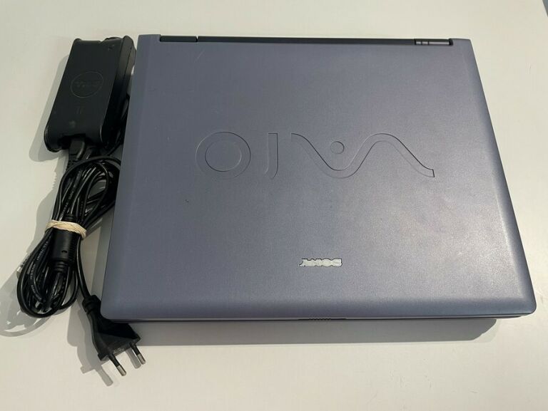 LAPTOP SONY VAIO PCG-FRV26 (DZIALA NA ŁADOWARCE)