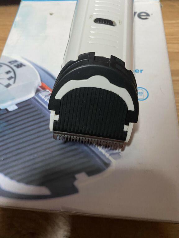 maszynka-do-strzyzenia-qilive-q-7888-model-q-7888