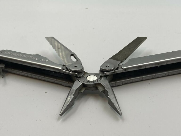 MULTITOOL LEATHERMAN WAVE