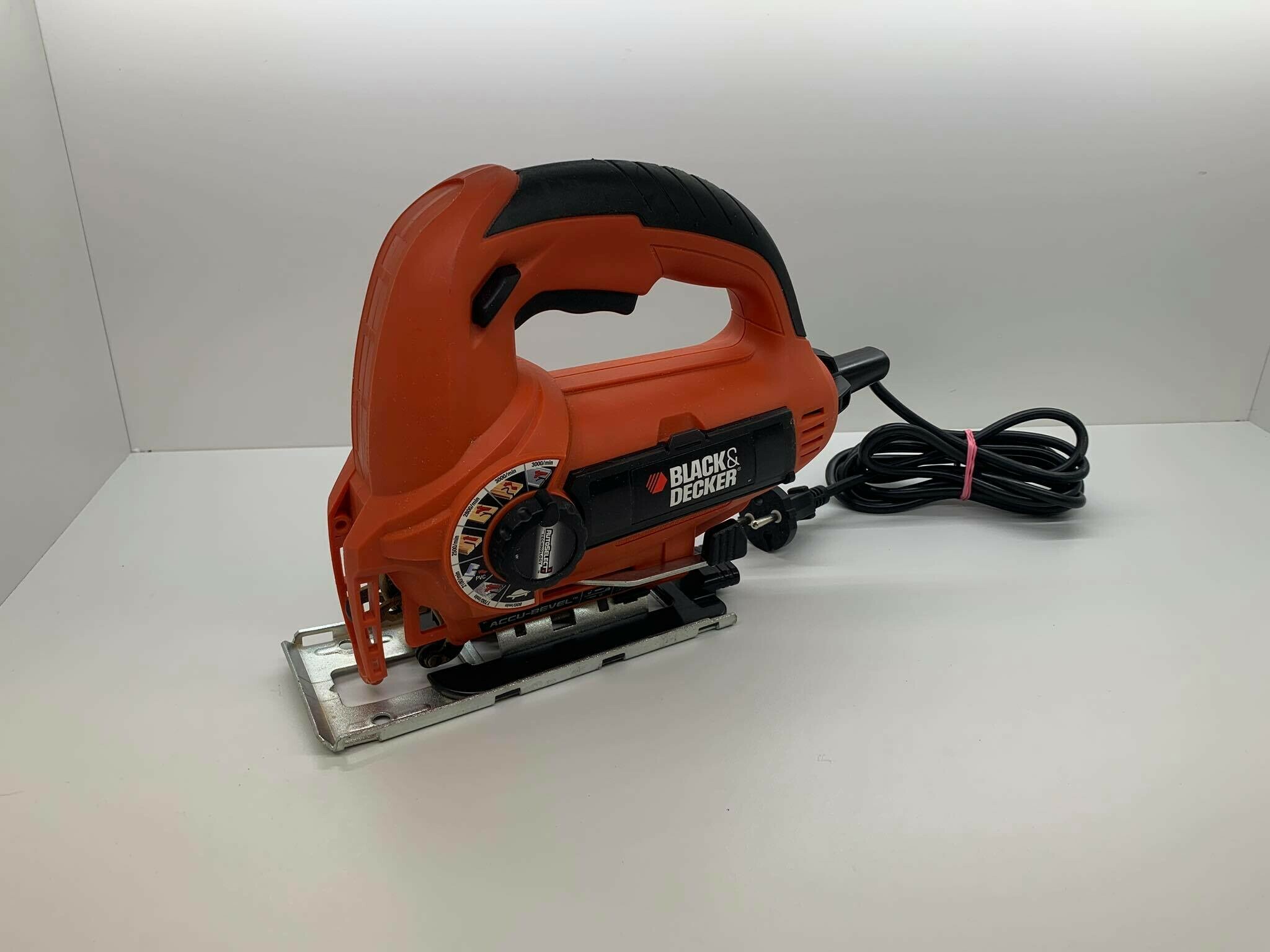 wyrzynarka-black-decker-ks800s-slowackiego-23-debno