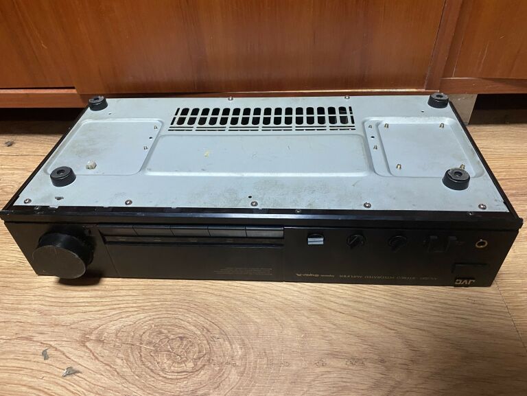 WZMACNIACZ JVC AX-220