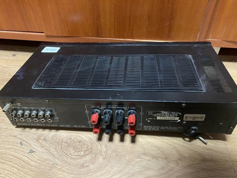 WZMACNIACZ JVC AX-220