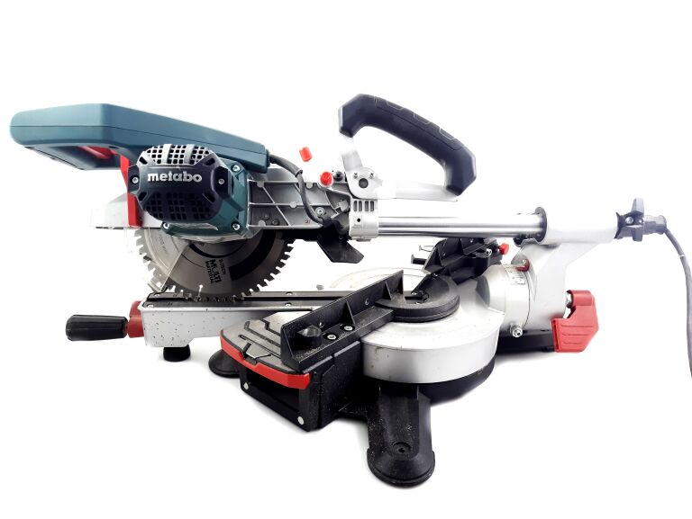 UKOŚNICA PIŁA UKOSOWA METABO KGS 216 M 1500W