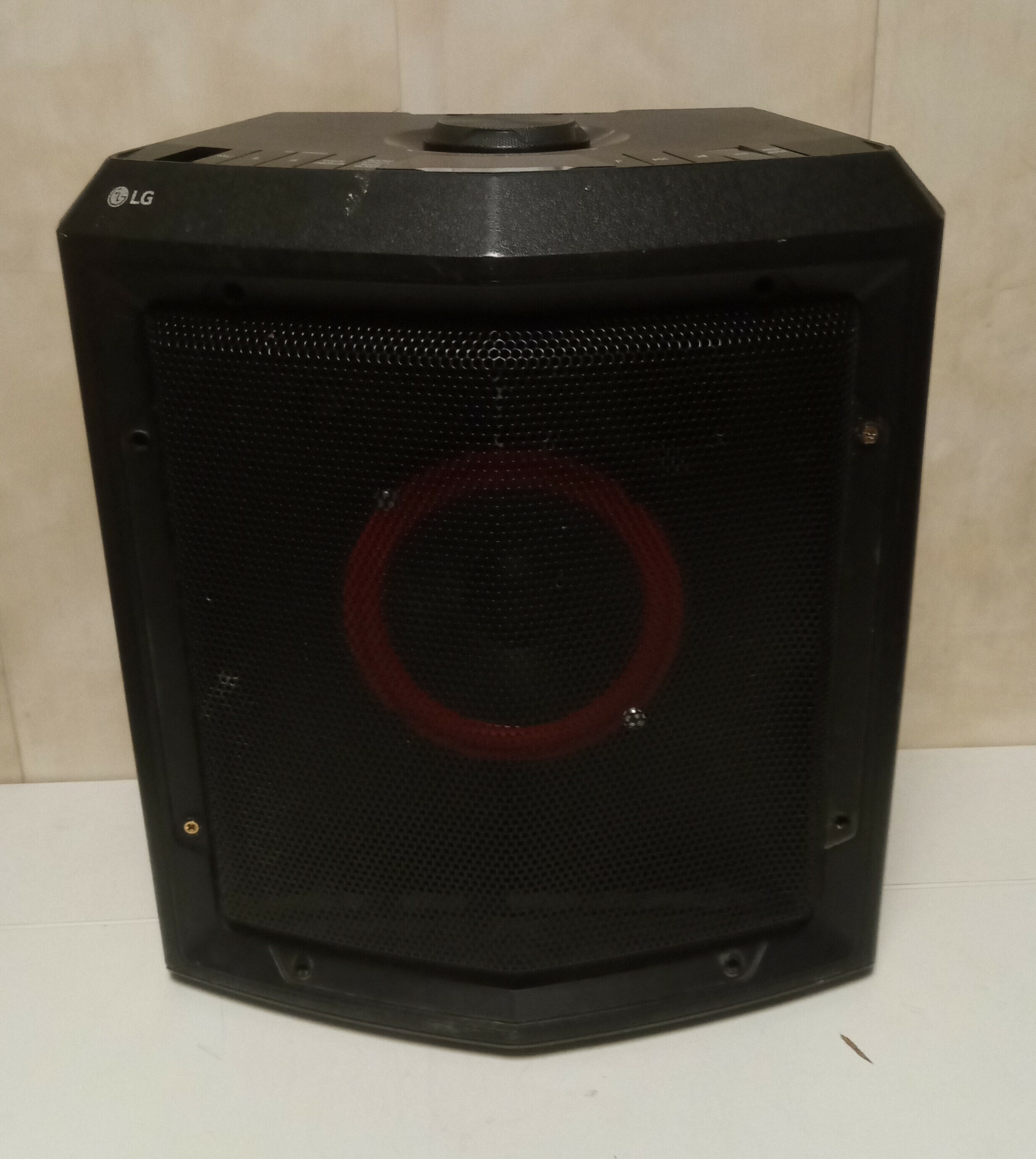 glosnik-bluetooth-lg-fh2-zasilanie-akumulatorowo-sieciowe