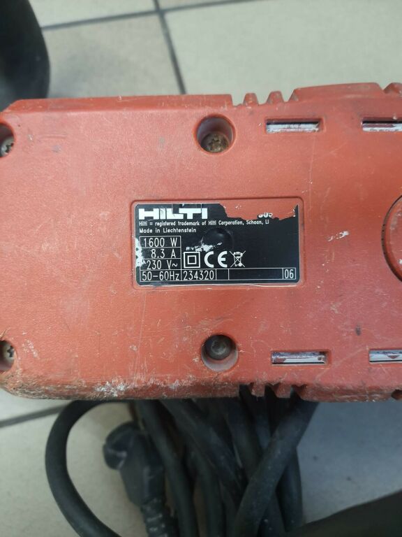 MŁOT WYBURZENIOWY HILTI TE 905-AVR 1600W