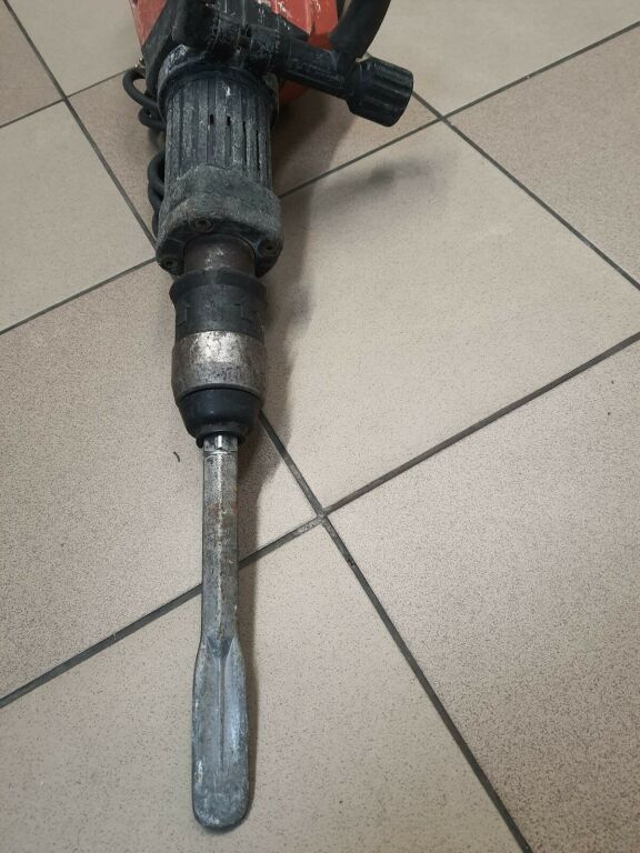 mlot-wyburzeniowy-hilti-te-905-avr-1600w-product-id