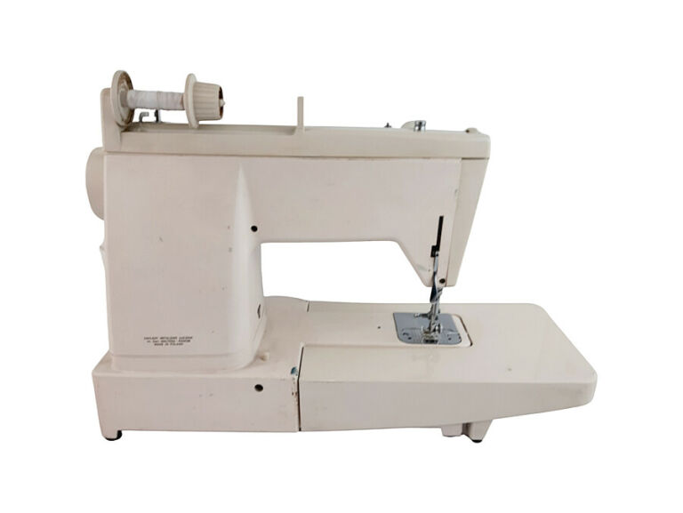 maszyna-do-szycia-lucznik-884-marka-lucznik