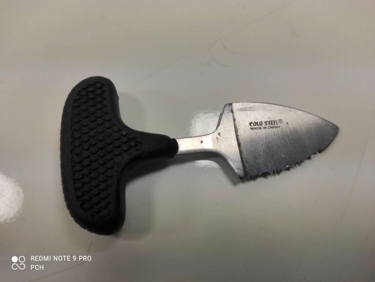 NÓŻ COLD STEEL URBAN PAL SERRATED AUS8A