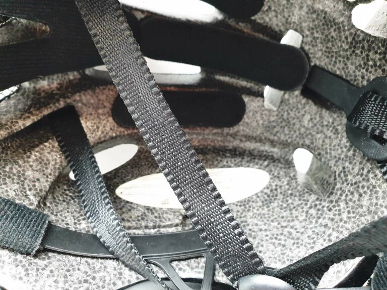 kask-rowerowy-sportivo-kolor-czarny