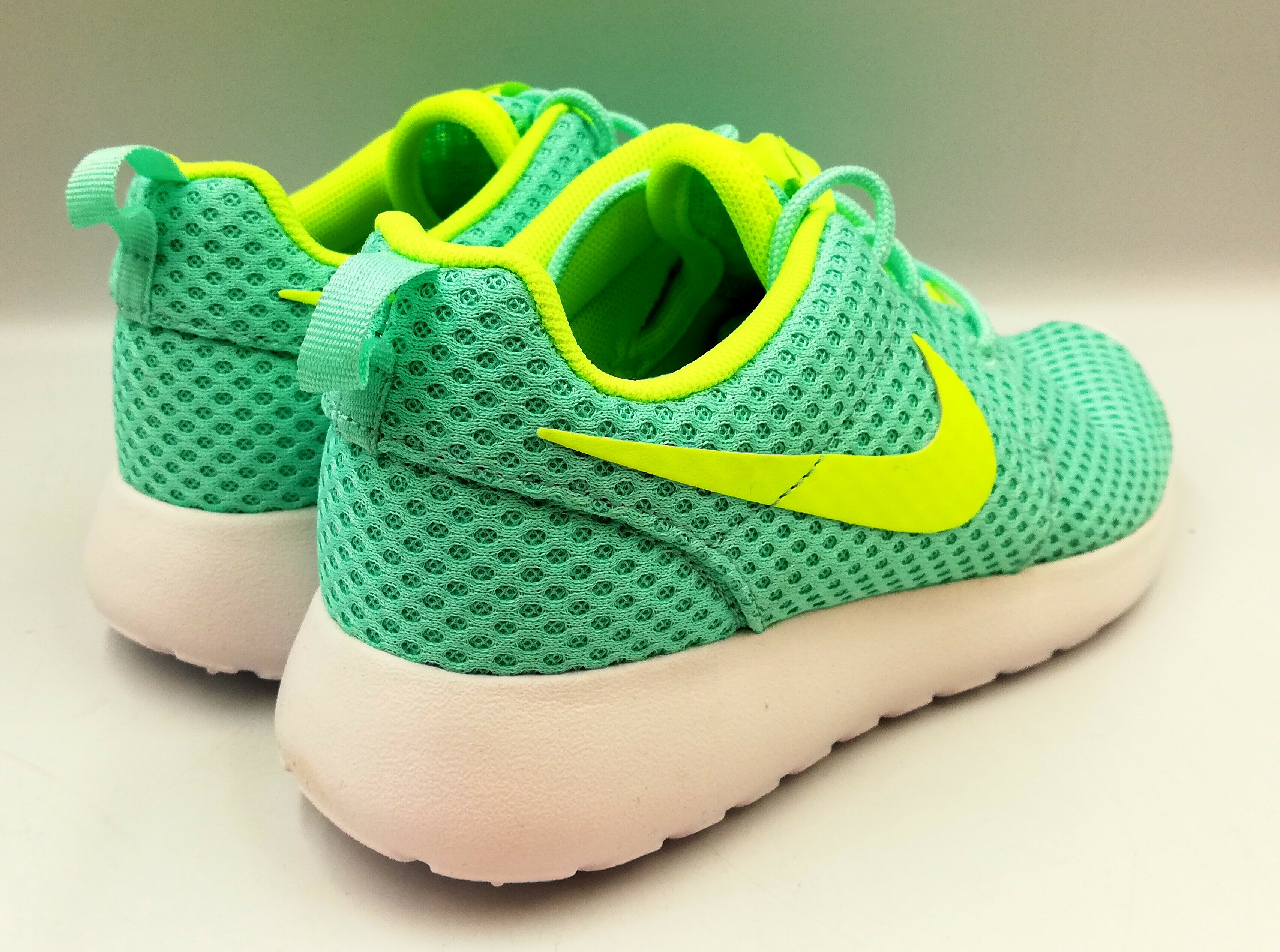 buty-nike-rosherun-mietowe-rozm-36-724850371-marka-nike