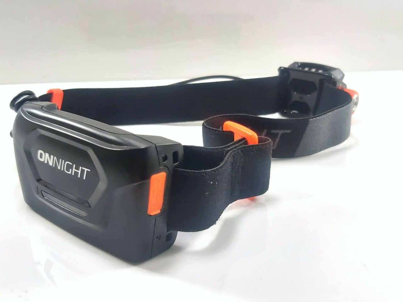 latarka-czolowa-kalenji-onnight-710-model-710