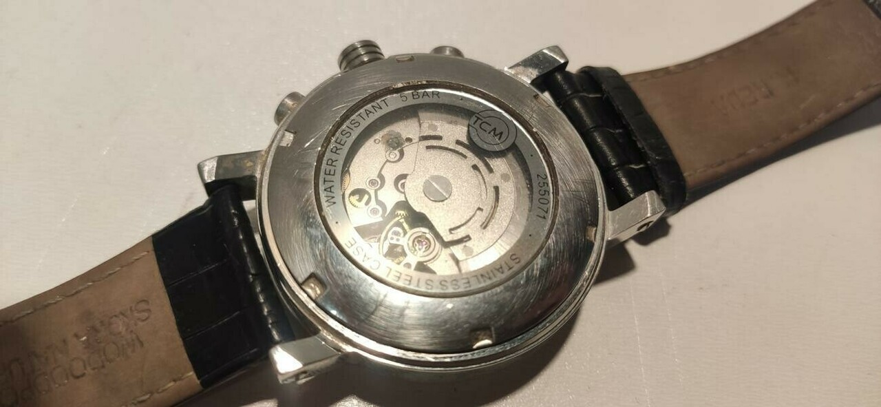 zegarek-automatyczny-tcm-255071-funkcje-wodoszczelny
