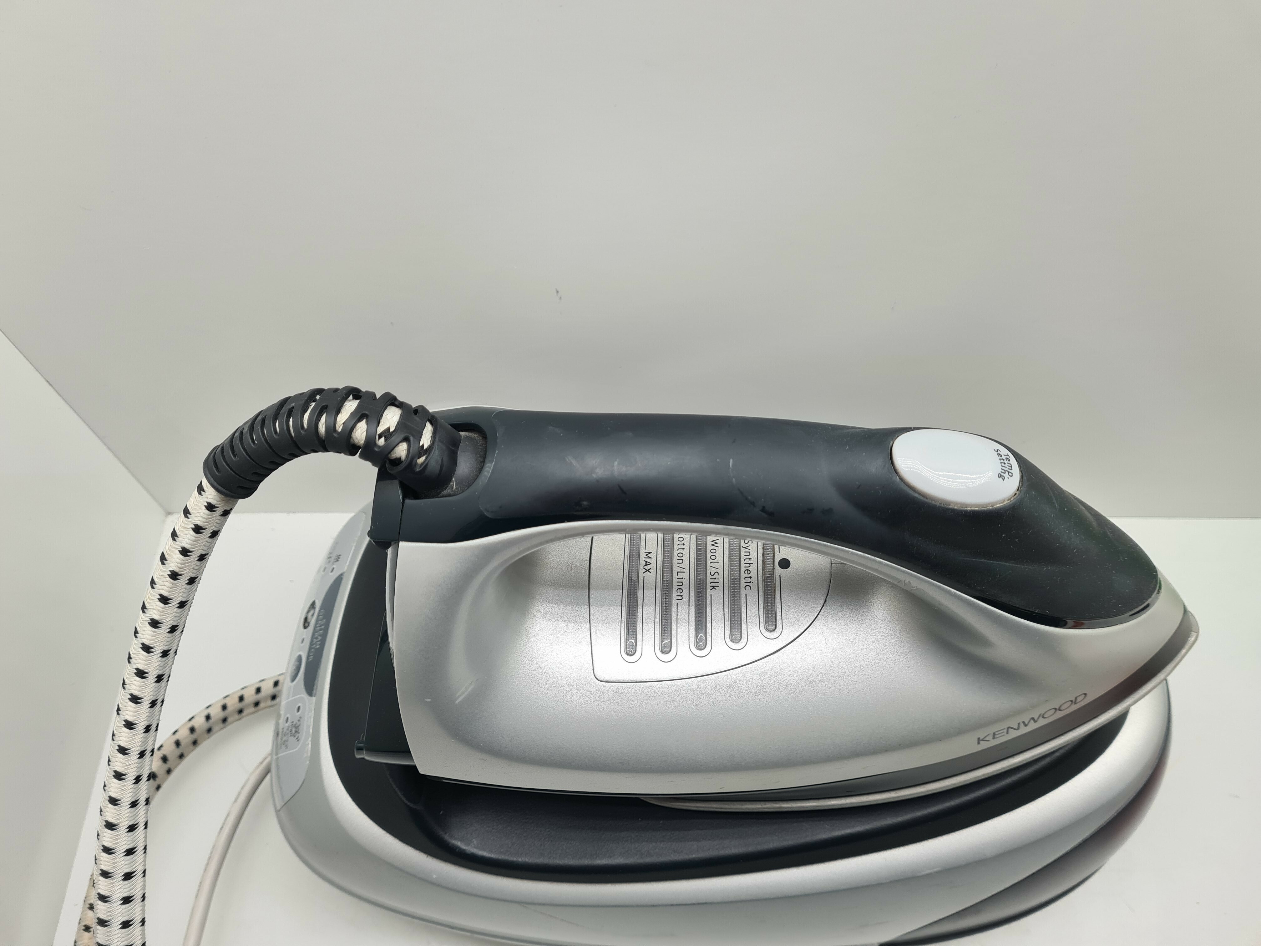 stacja-parowa-zelazko-kenwood-g-1030st-e-ean-gtin-4032934692828