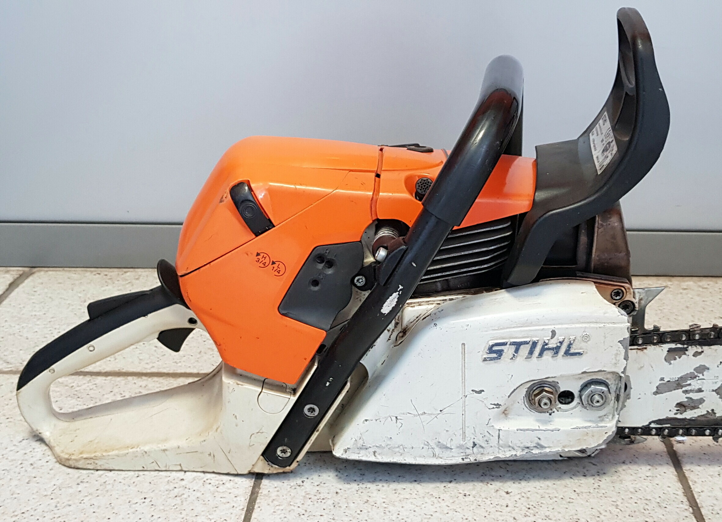 pilarka-stihl-ms441-warto-zasilanie-spalinowe