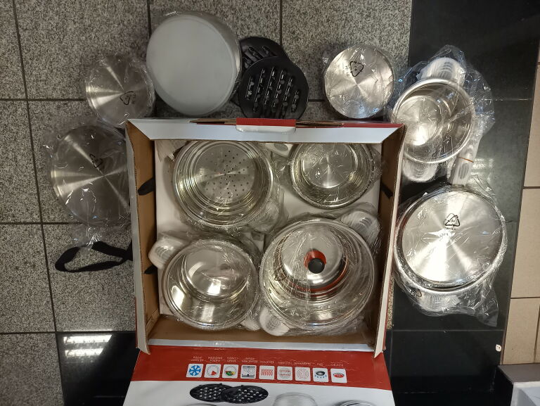 zestaw-garnkow-classic-royal-16szt-pudelko-pojemnosc-10