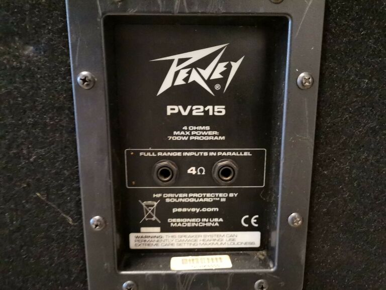 KOLUMNA PEAVEY PV-215