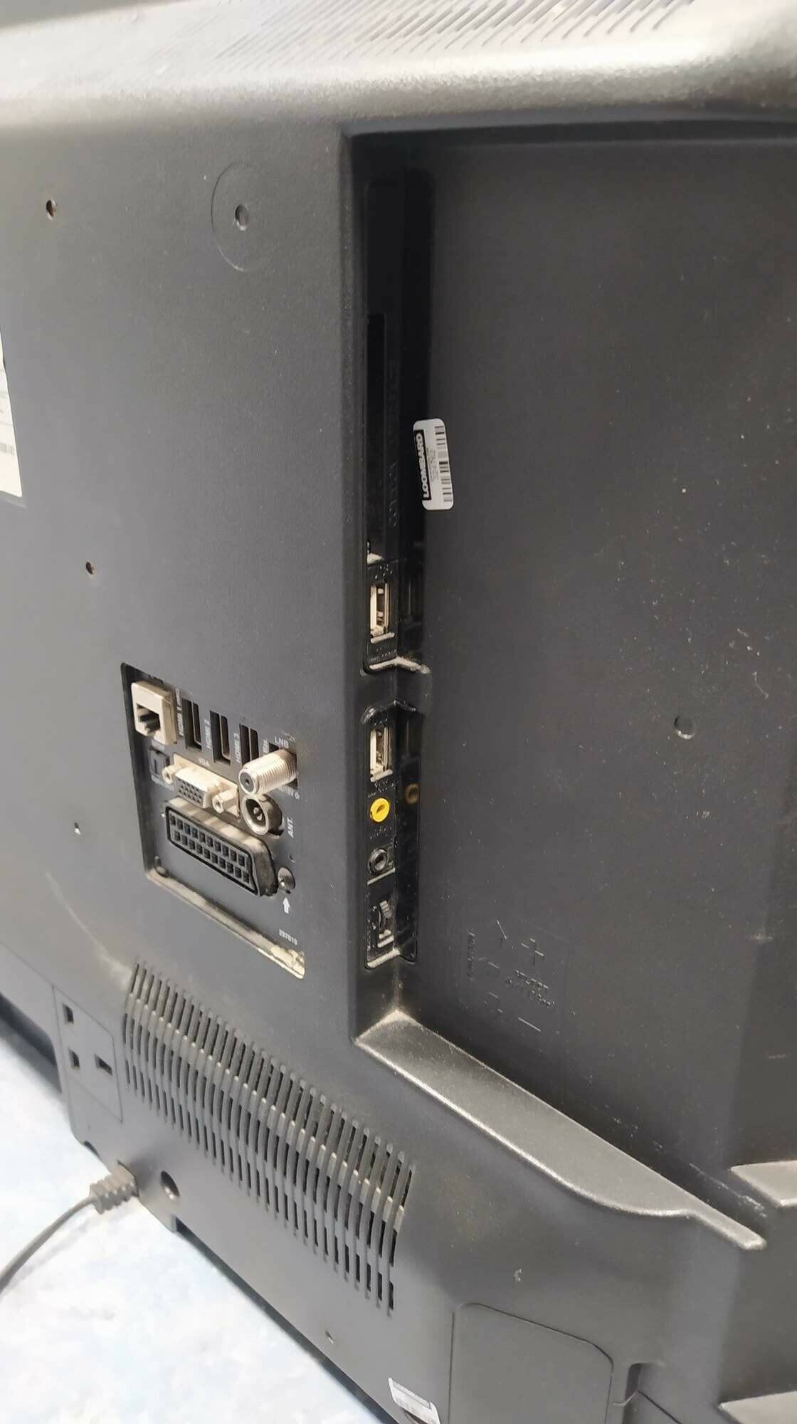 telewizor-jvc-lt-32vf52k-pilot-typ-telewizora-led