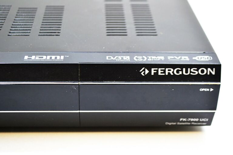 TUNER SAT FERGUSON FK-7900 + PILOT, PUDEŁKO