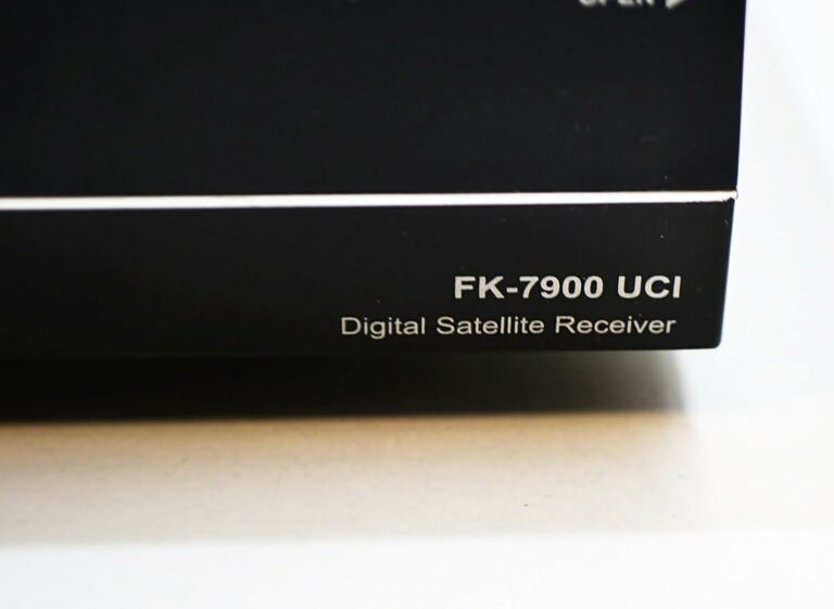 TUNER SAT FERGUSON FK-7900 + PILOT, PUDEŁKO