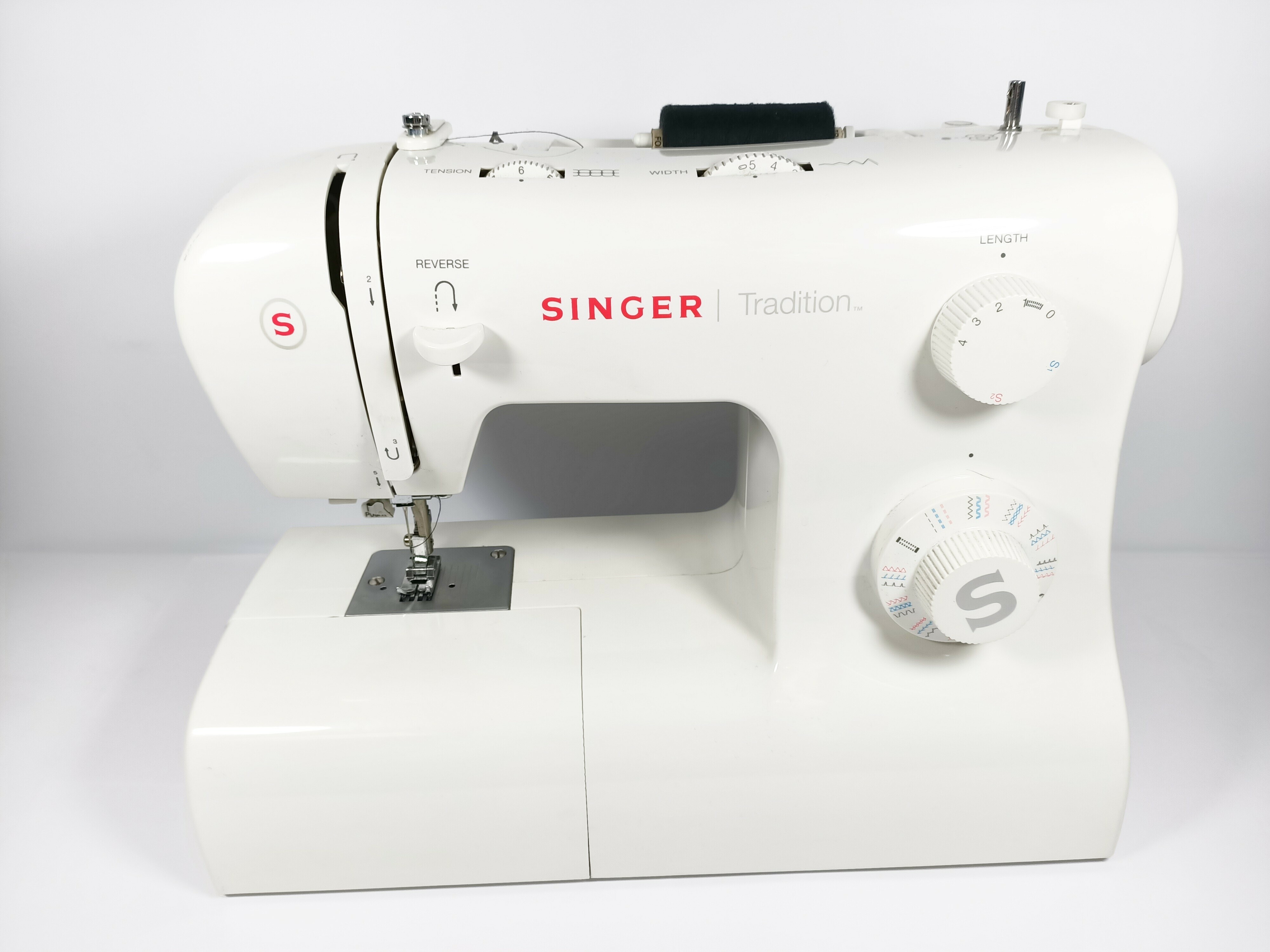 maszyna-do-szycia-singer-tradition-2282-marka-singer