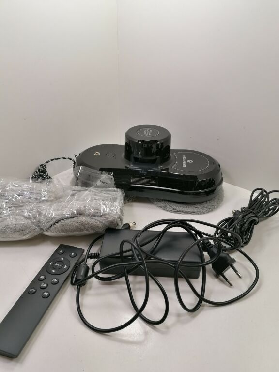 ROBOT AQUAMENTI WELMAX ROBOT DO MYCIA OKIEN