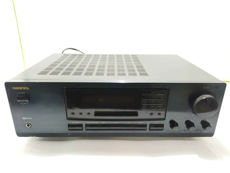 AMPLITUNER ONKYO TX-8211